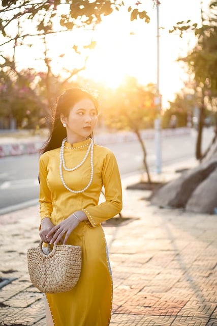 Free download tet pretty women young free picture to be edited with GIMP free online image editor