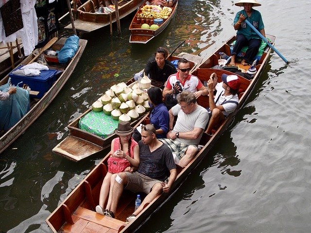 Безкоштовно завантажте Thailand Floating Market Boats - безкоштовну фотографію чи зображення для редагування за допомогою онлайн-редактора зображень GIMP