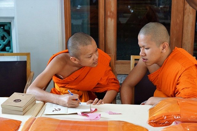 Unduh gratis Agama Biara Thailand - foto atau gambar gratis untuk diedit dengan editor gambar online GIMP