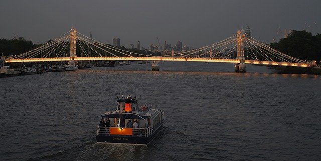 Muat turun percuma Thames River Cruise - foto atau gambar percuma untuk diedit dengan editor imej dalam talian GIMP