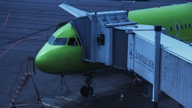 Free download the airport domodedovo airline s7 free picture to be edited with GIMP free online image editor