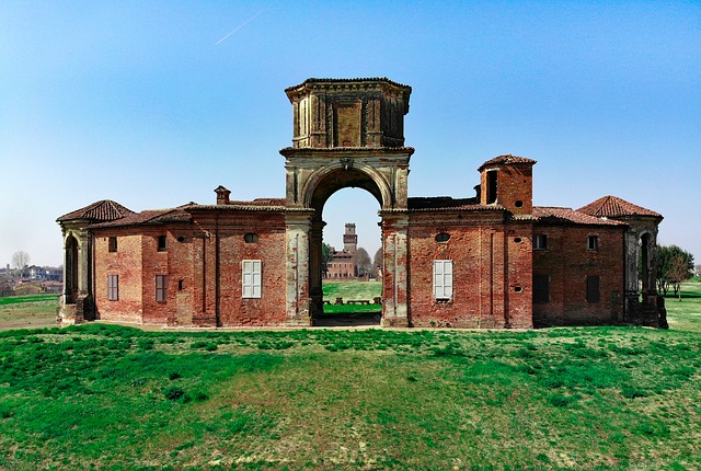 Free download The Castle Of Chignolo Po -  free photo or picture to be edited with GIMP online image editor
