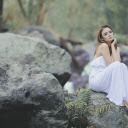 The cold girl on the stone  screen for extension Chrome web store in OffiDocs Chromium