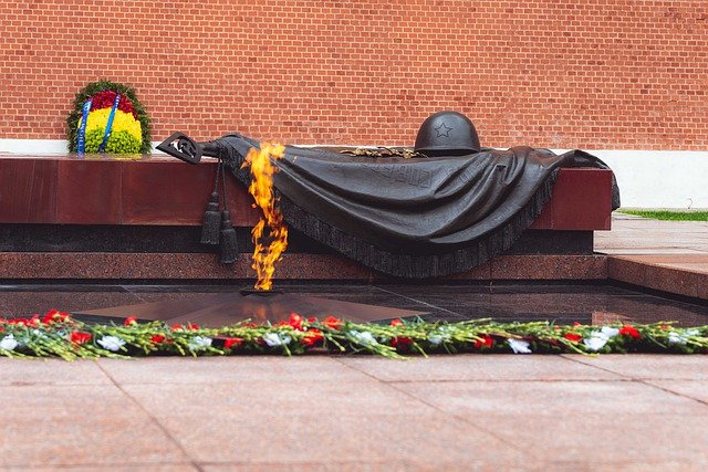 Free download The Eternal Flame Moscow Kremlin -  free photo or picture to be edited with GIMP online image editor