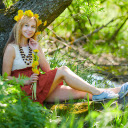 The girl and the bracelet on her head  screen for extension Chrome web store in OffiDocs Chromium