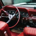 The interior of a classic car with red leather seats  screen for extension Chrome web store in OffiDocs Chromium
