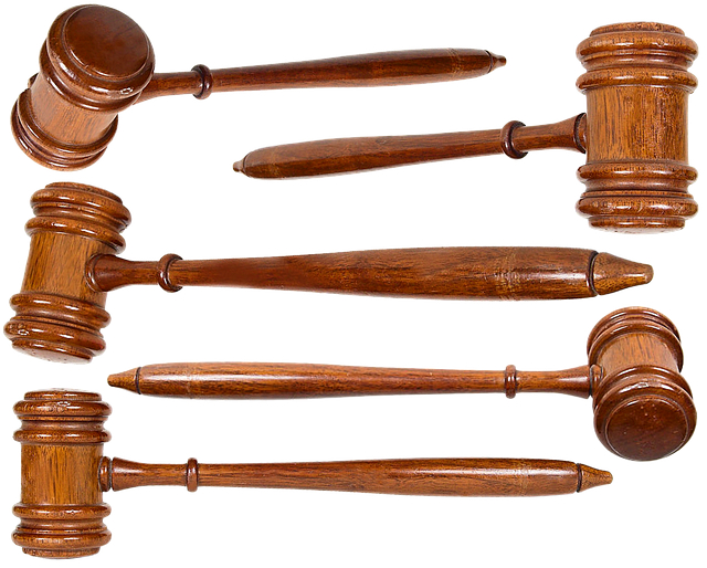 تنزيل The JudgeS Gavel Auction Hammer - صورة مجانية أو صورة يتم تحريرها باستخدام محرر الصور عبر الإنترنت GIMP