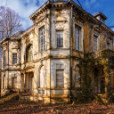 The old villa was forgotten  screen for extension Chrome web store in OffiDocs Chromium