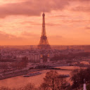 The photograph captures the Eiffel Tower at dusk  screen for extension Chrome web store in OffiDocs Chromium