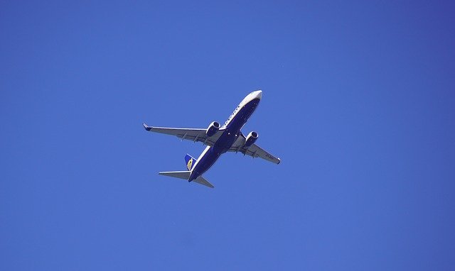 Muat turun percuma The Plane Flight Transport - foto atau gambar percuma untuk diedit dengan editor imej dalam talian GIMP