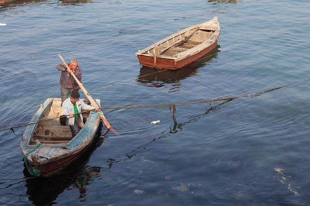 Scarica gratuitamente The Sea Fishing Boats Fishermen: foto o immagine gratuita da modificare con l'editor di immagini online GIMP