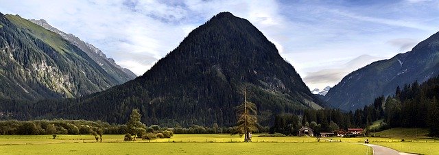 הורדה חינם The Valley Of Mountains - תמונה או תמונה בחינם לעריכה עם עורך התמונות המקוון GIMP
