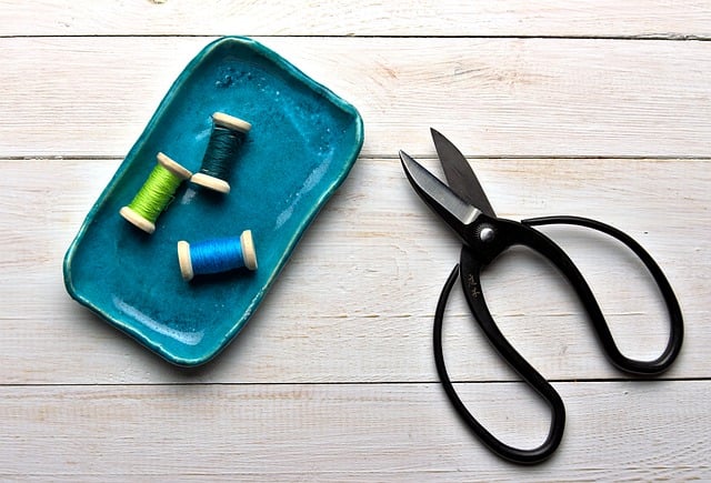 Free download thread roll scissors yarn sew free picture to be edited with GIMP free online image editor