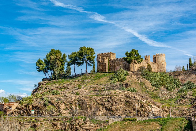 Descargue gratis la imagen gratuita del patrimonio del paisaje del castillo de toledo para editar con el editor de imágenes en línea gratuito GIMP