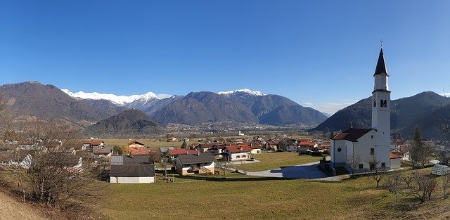 Download gratuito Chiesa di Tolmin Volce - foto o immagine gratuita da modificare con l'editor di immagini online GIMP