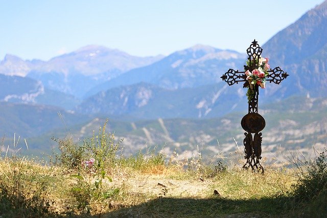 Безкоштовно завантажте Tomb Mountains Eternal — безкоштовну фотографію чи зображення для редагування за допомогою онлайн-редактора зображень GIMP