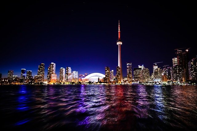 Scarica gratuitamente l'immagine gratuita di Toronto City cn tower skydome da modificare con l'editor di immagini online gratuito GIMP