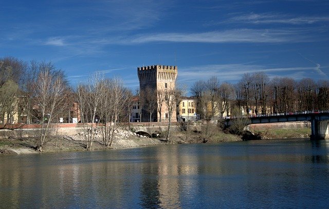 Download grátis Torre River Castle - foto ou imagem gratuita para ser editada com o editor de imagens online GIMP