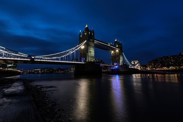 Scarica gratis tower bridge river london immagine gratuita da modificare con l'editor di immagini online gratuito GIMP