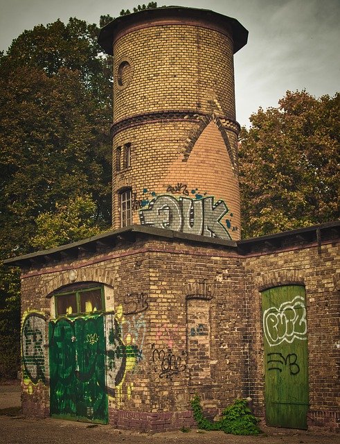 Bezpłatne pobieranie Tower Masonry Lapsed - bezpłatne zdjęcie lub obraz do edycji za pomocą internetowego edytora obrazów GIMP