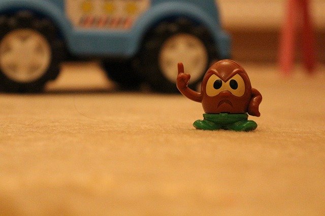 Descărcare gratuită Toy 35Mm Angry - fotografie sau imagine gratuită pentru a fi editată cu editorul de imagini online GIMP