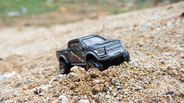 Descărcare gratuită Toys Car Off - fotografie sau imagini gratuite pentru a fi editate cu editorul de imagini online GIMP