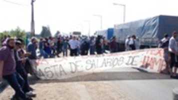 Free download Trabajadorxs en lucha en Avellaneda (Santa Fe) free photo or picture to be edited with GIMP online image editor