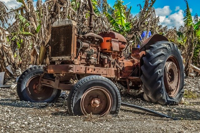 Free download Tractor Old Oldtimer -  free photo or picture to be edited with GIMP online image editor