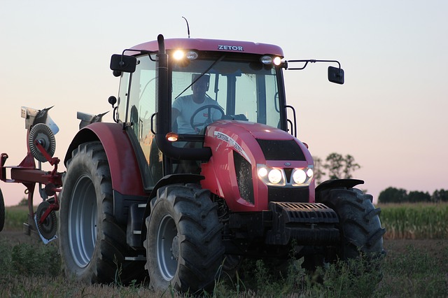 Free download tractor zetor fronterra 135 free picture to be edited with GIMP free online image editor