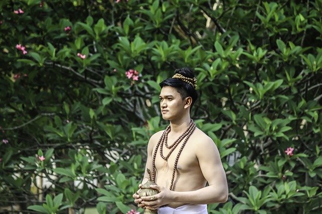 تنزيل Traditional Thai Man - صورة مجانية أو صورة مجانية ليتم تحريرها باستخدام محرر الصور على الإنترنت GIMP