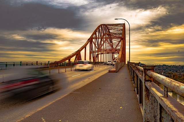 Descărcare gratuită Traffic Bridge Sunset - fotografie sau imagini gratuite pentru a fi editate cu editorul de imagini online GIMP