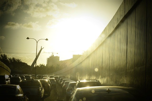 Бесплатно загрузите Traffic Cars Avenue - бесплатную фотографию или картинку для редактирования с помощью онлайн-редактора изображений GIMP