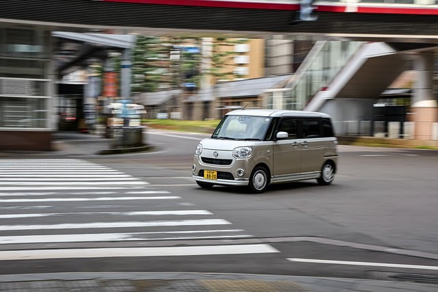 Free download traffic road car daihatsu vehicle free picture to be edited with GIMP free online image editor