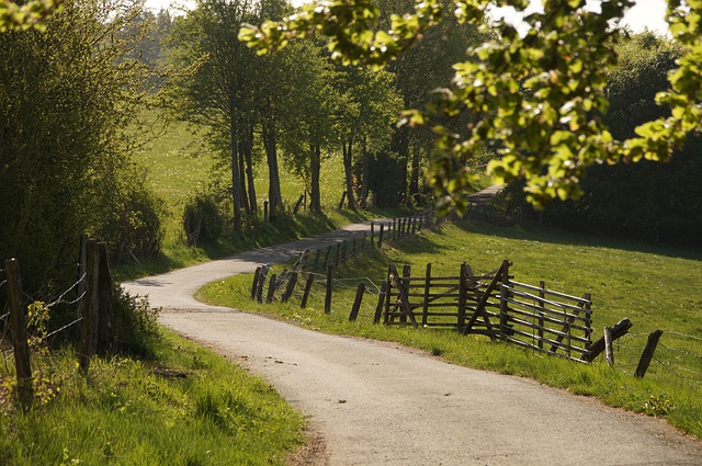 Free download trail coupling fence pasture free picture to be edited with GIMP free online image editor