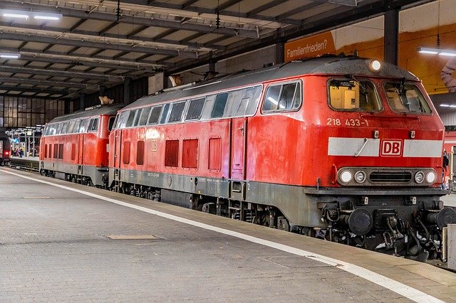 Скачать бесплатно Train Diesel Railway - бесплатное фото или изображение для редактирования с помощью онлайн-редактора изображений GIMP