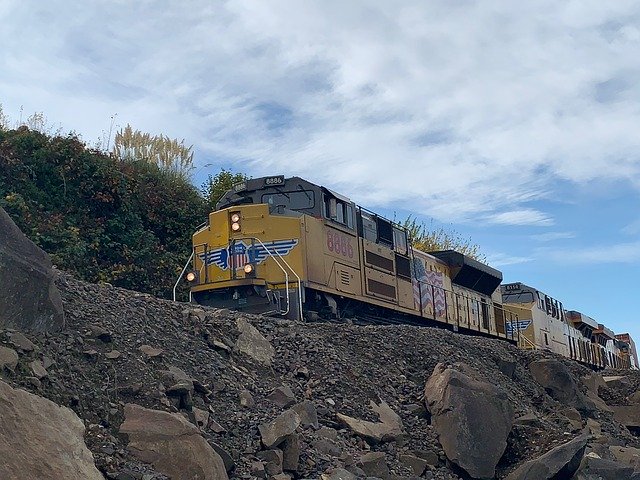 ດາວໂຫລດຟຣີ Train Freight - ຮູບພາບຫຼືຮູບພາບທີ່ບໍ່ເສຍຄ່າເພື່ອແກ້ໄຂດ້ວຍຕົວແກ້ໄຂຮູບພາບອອນໄລນ໌ GIMP