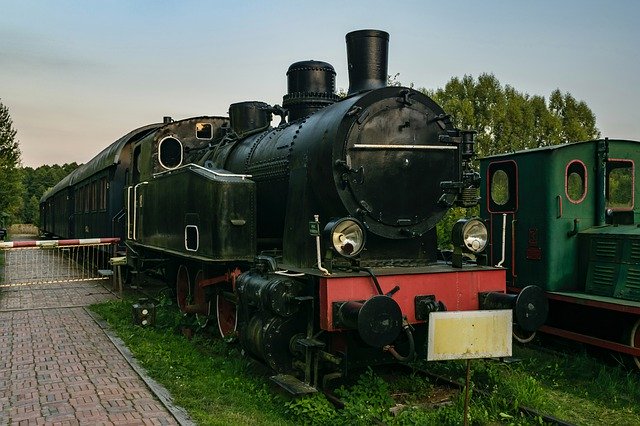 Muat turun percuma Train Locomotive Wagons Steam - foto atau gambar percuma untuk diedit dengan editor imej dalam talian GIMP