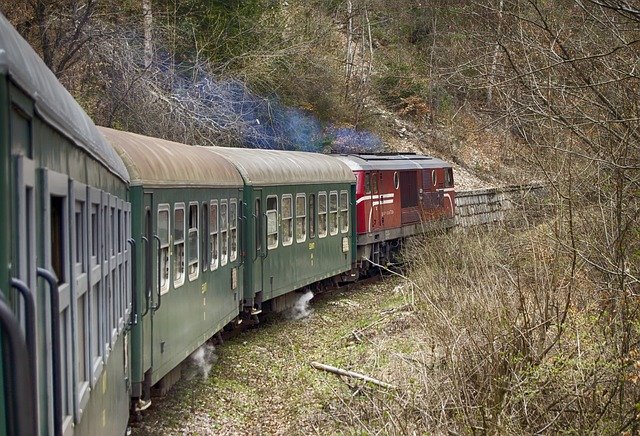 Darmowe pobieranie Pociąg wąskotorowy Diesel - darmowe zdjęcie lub obraz do edycji za pomocą internetowego edytora obrazów GIMP