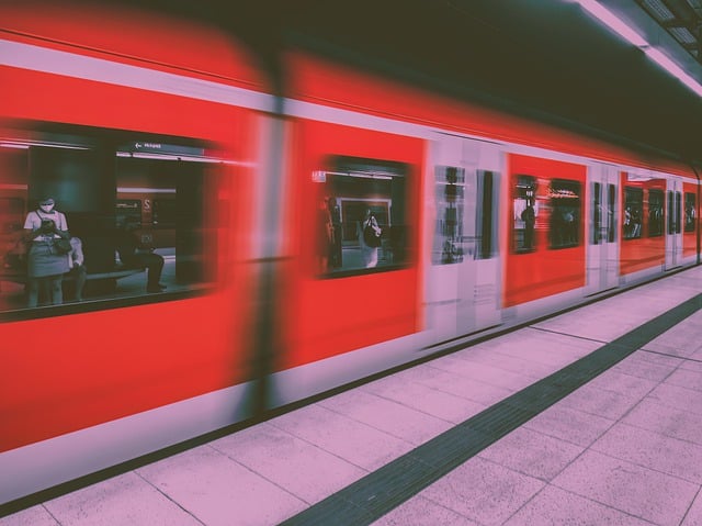 Ücretsiz indirilen tren demiryolu taşımacılığı platformu ücretsiz resim GIMP ücretsiz çevrimiçi resim düzenleyici ile düzenlenebilir