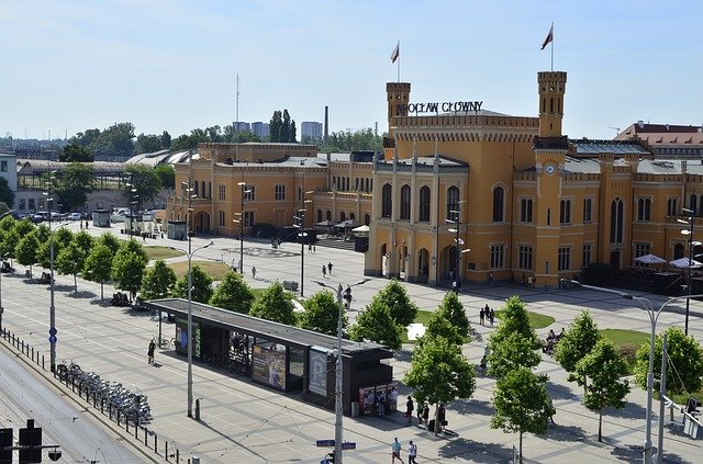 تحميل مجاني Trains Railway Station - صورة مجانية أو صورة لتحريرها باستخدام محرر الصور عبر الإنترنت GIMP