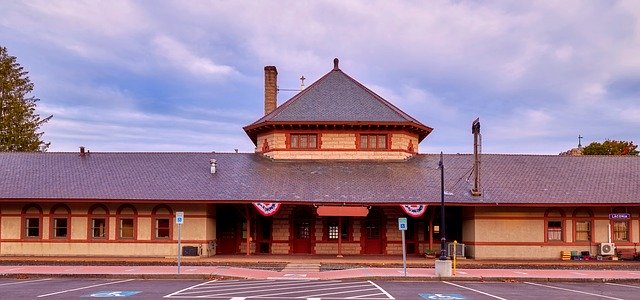 Descarga gratuita Train Station Panorama Laconia New - foto o imagen gratuita para editar con el editor de imágenes en línea GIMP