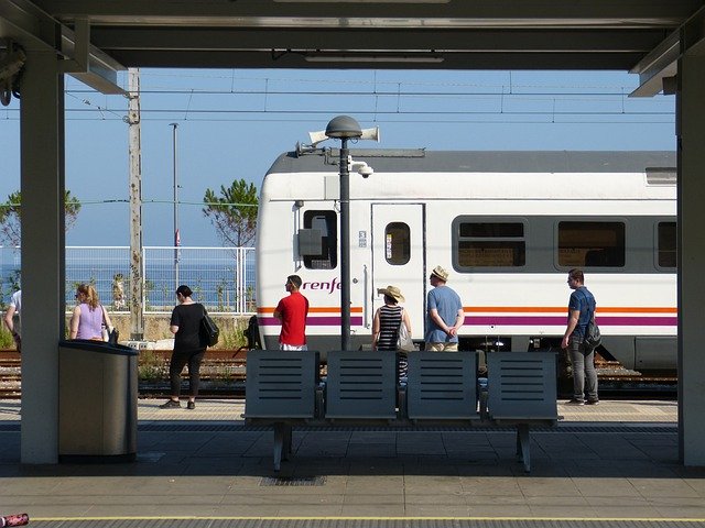 Скачать бесплатно Train Stop Station - бесплатное фото или изображение для редактирования с помощью онлайн-редактора изображений GIMP