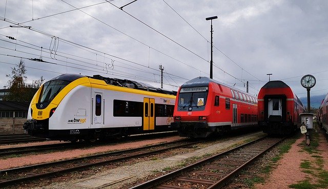 Şablon Fotoğrafı Tren Yolu Demiryolu Demiryolu - OffiDocs için