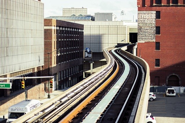 Descarga gratuita Train Tracks Detroit Motor City: foto o imagen gratuita para editar con el editor de imágenes en línea GIMP