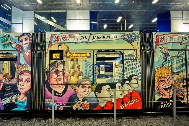 Muat turun percuma Tram Painting Metro - foto atau gambar percuma untuk diedit dengan editor imej dalam talian GIMP