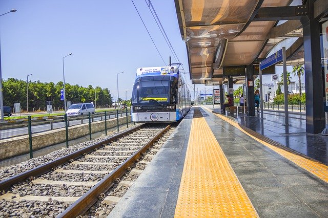 Téléchargement gratuit de Tram Summer Great - photo ou image gratuite à éditer avec l'éditeur d'images en ligne GIMP