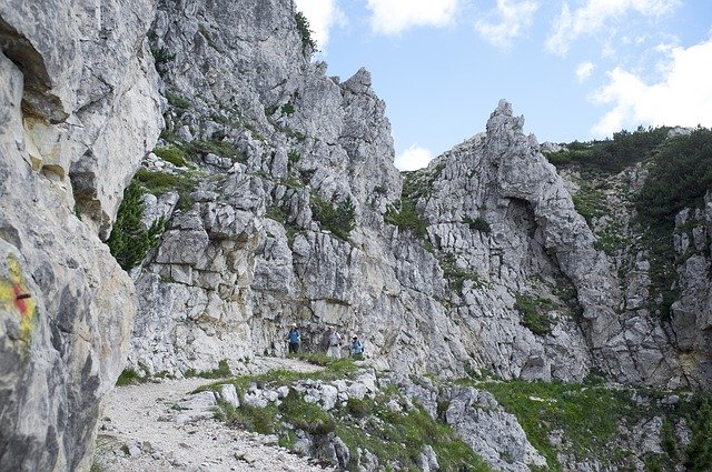 Bezpłatne pobieranie Trekking Mountain Adventure - bezpłatne zdjęcie lub obraz do edycji za pomocą internetowego edytora obrazów GIMP