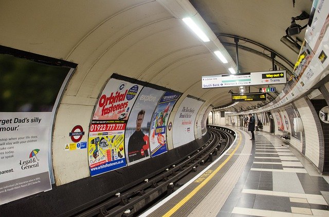 Безкоштовно завантажте Tube Underground London - безкоштовне фото або зображення для редагування в онлайн-редакторі зображень GIMP