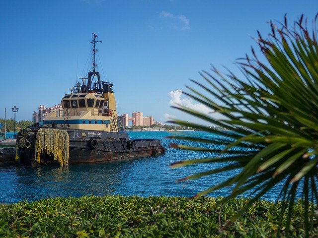 免费下载 Tug Boat Bahamas Water - 可使用 GIMP 在线图像编辑器编辑的免费照片或图片