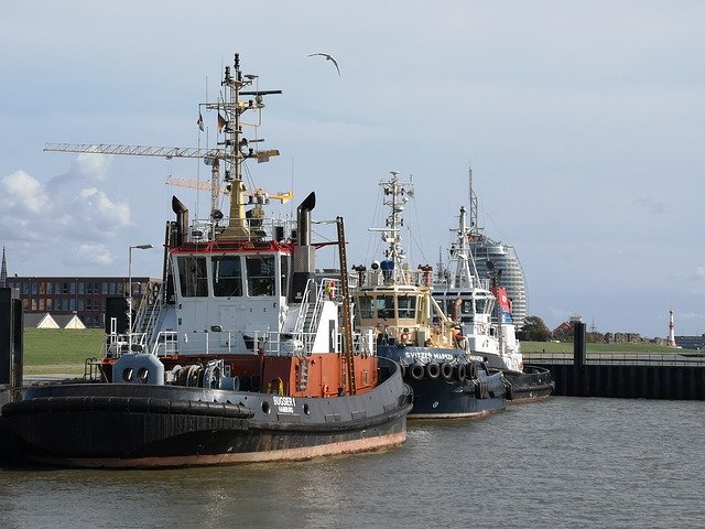 تنزيل مجاني Tug Port Bremerhaven - صورة مجانية أو صورة لتحريرها باستخدام محرر الصور عبر الإنترنت GIMP